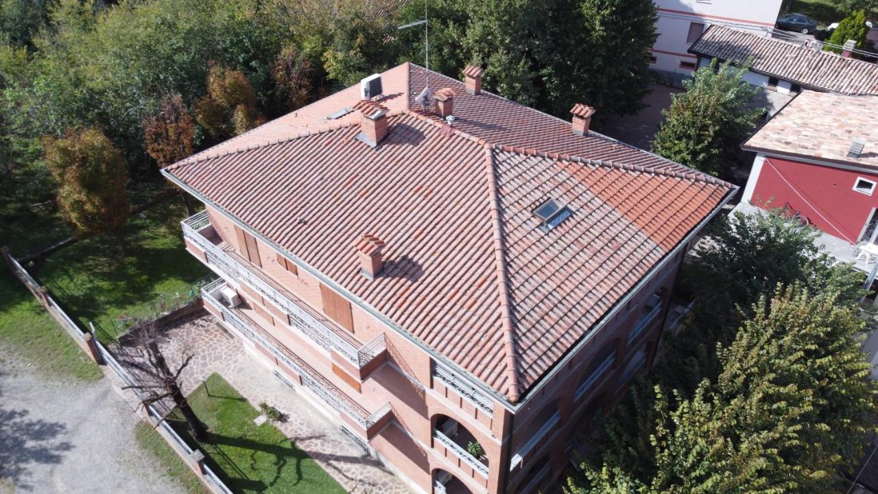 Villa Ferrari Oriella Solignano Nuovo Kültér fotó