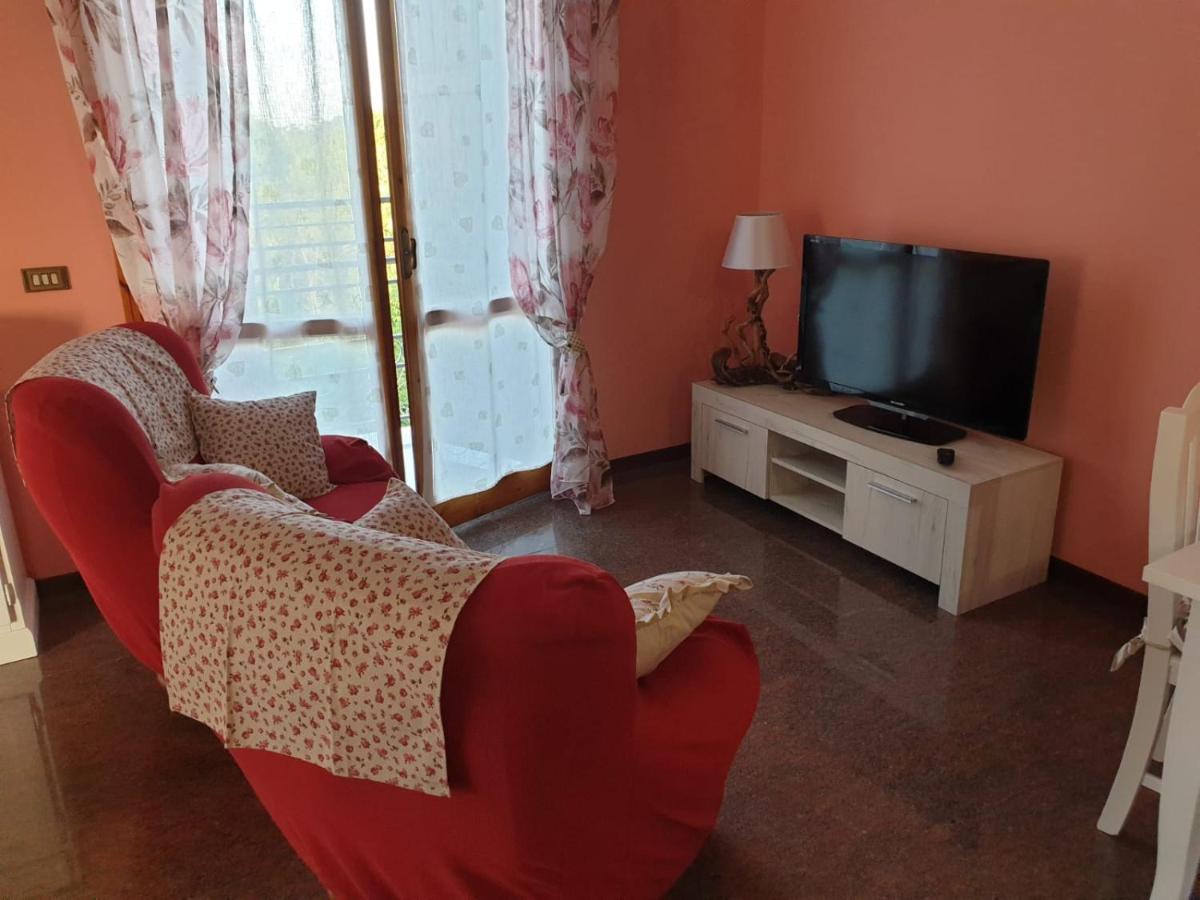 Villa Ferrari Oriella Solignano Nuovo Kültér fotó